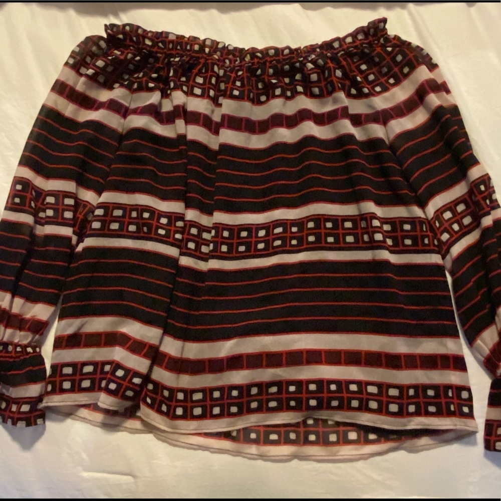 Loft Petite Black/Red Geometric Patterned Blouse - image 3